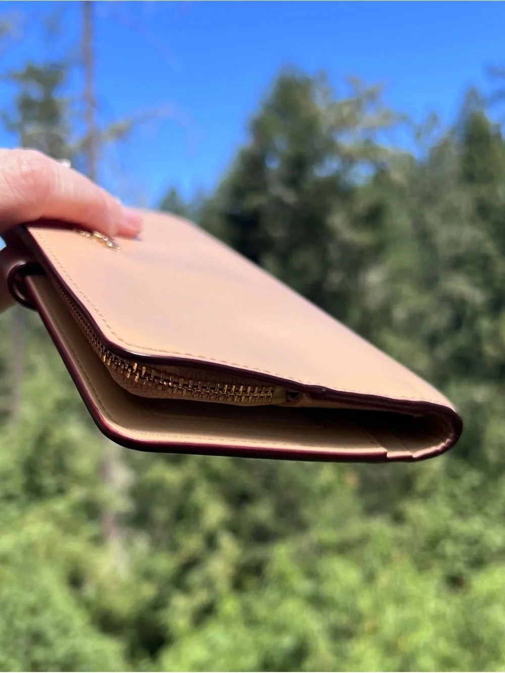 COACH Beige Brown Smooth Leather Bifold Wallet with Gold Hardware AUTHENTIC